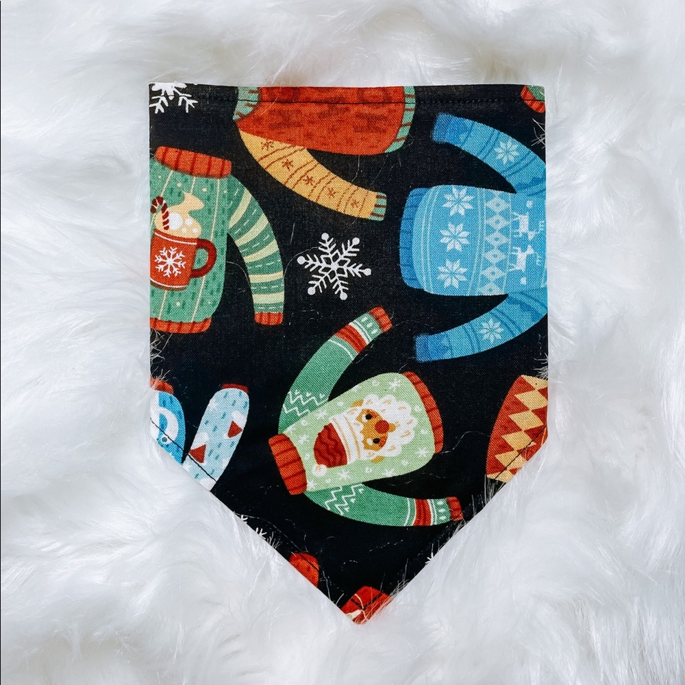 Handmade Christmas pet bandana - Reversible with 2 sets of snap buttons
